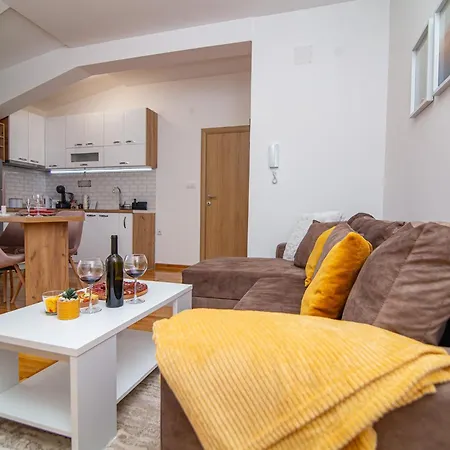 Bahus Apartment *
